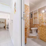 Apartamento Guesthost - Getaway! Mm Principe Roomy Flat *